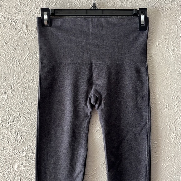 SPANX look at me now  Seamless Women’s Gray leggings size M - Picture 4 of 14